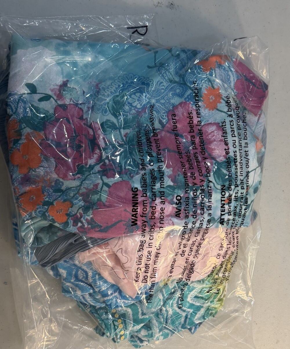 Set of women’s XL Top’s multi color and Brands! GREAT quality